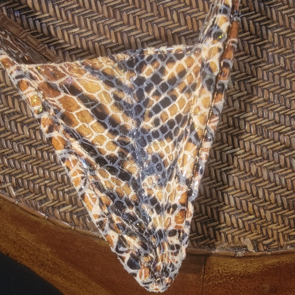 HOBO Maxine framed leather clutch wallet - Picture 10 of 12